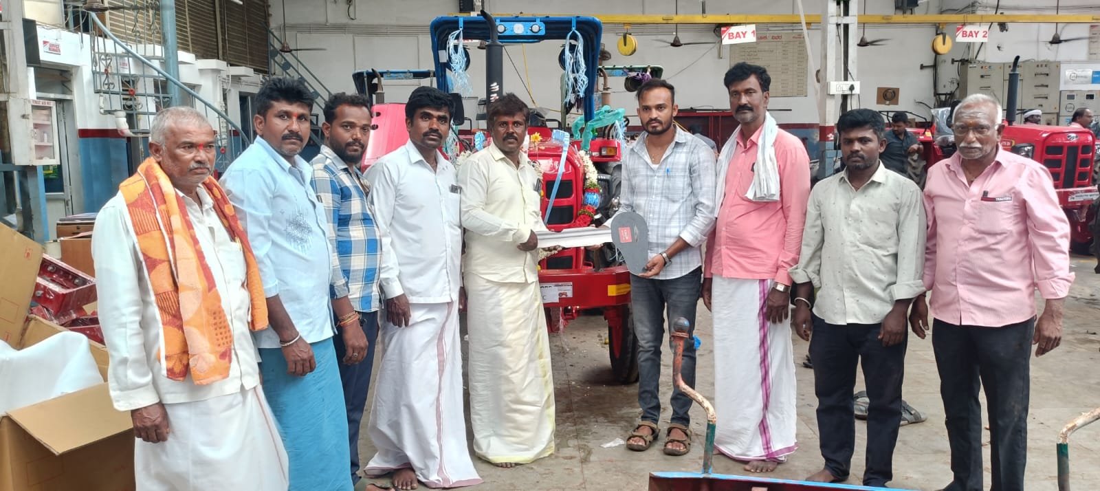 575 DI MS tractor delivery ceremony at dealership